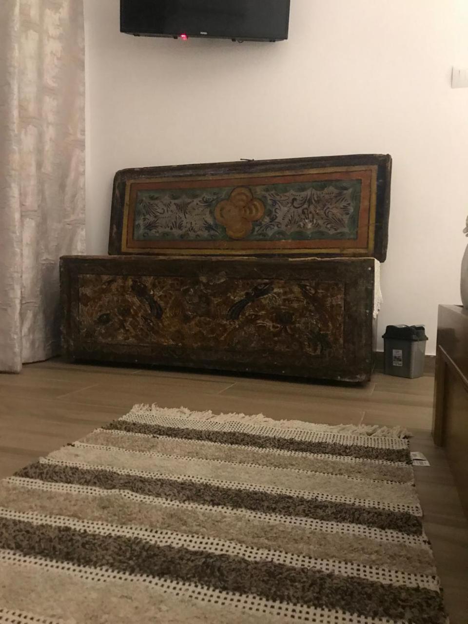 Bujtina Veritos بيرات المظهر الخارجي الصورة