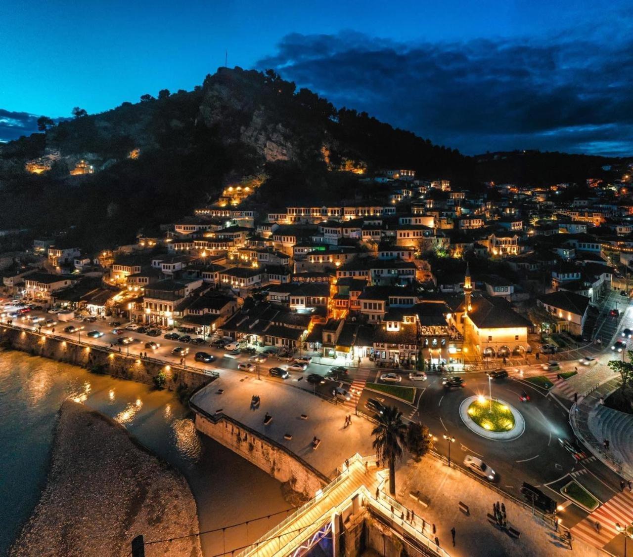 Bujtina Veritos بيرات المظهر الخارجي الصورة